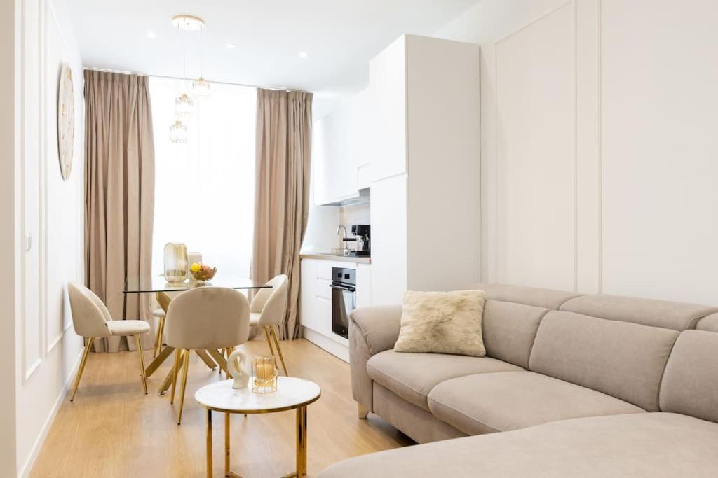 We Home - Prada Luxury Suites Mediolan Zewnętrze zdjęcie