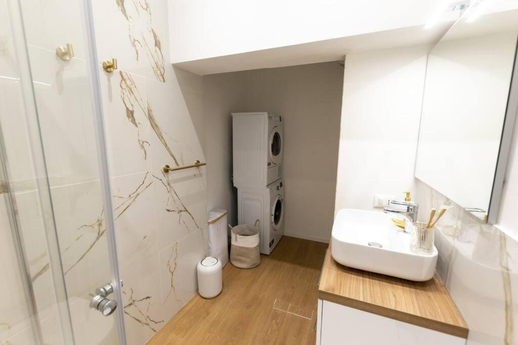 We Home - Prada Luxury Suites Mediolan Zewnętrze zdjęcie